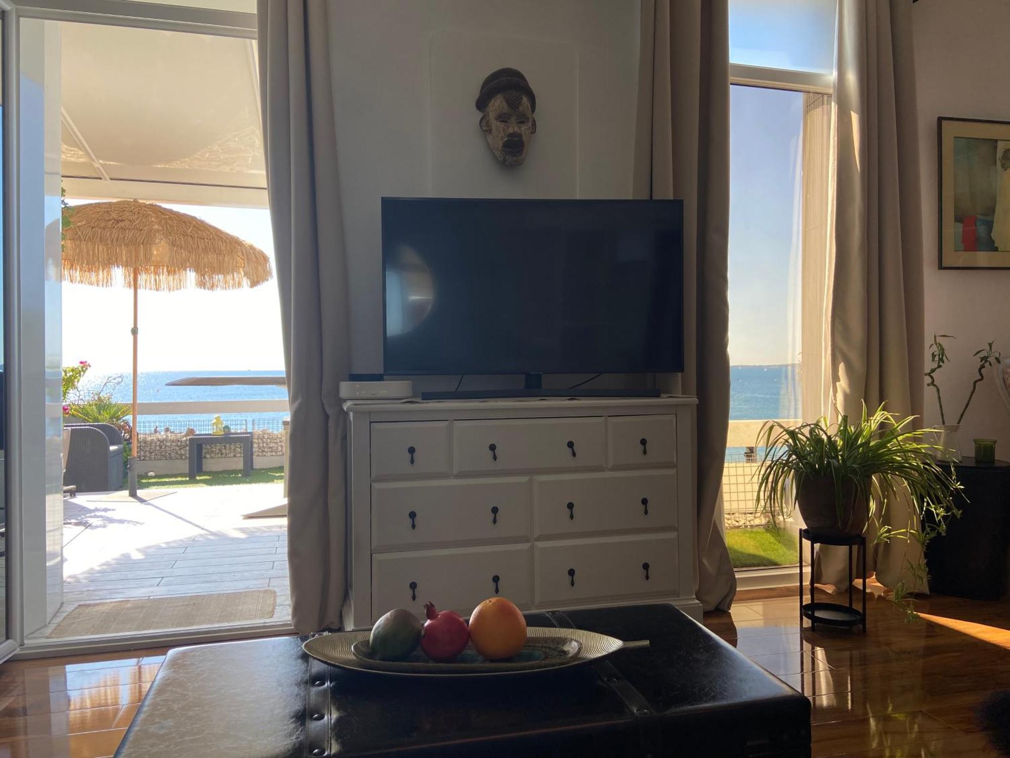 O Phare Du Cros Apartment