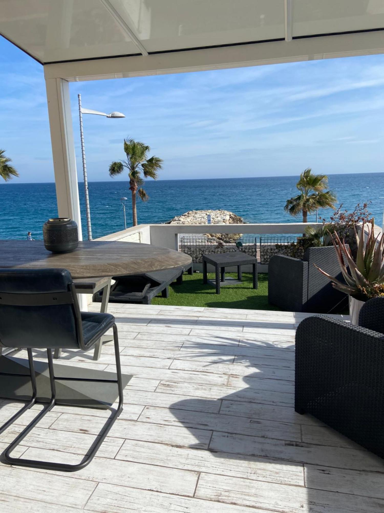 O Phare Du Cros Apartment